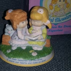 Special blessings figurine
